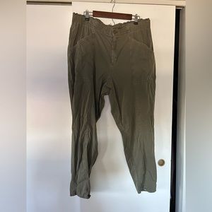 Old Navy pants. Only worn once.